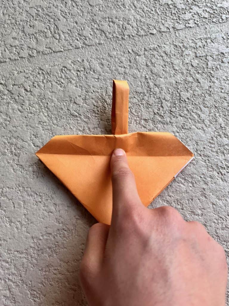 Making a side of an origami basket